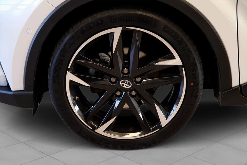 Bilde 2 av Toyota C-HR Hybrid