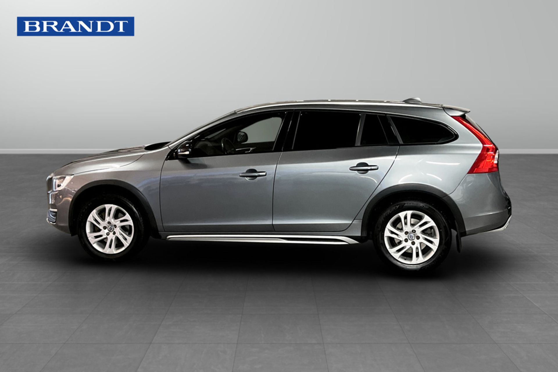 Volvo V60 Cross Country D3 2016, photo 3/9