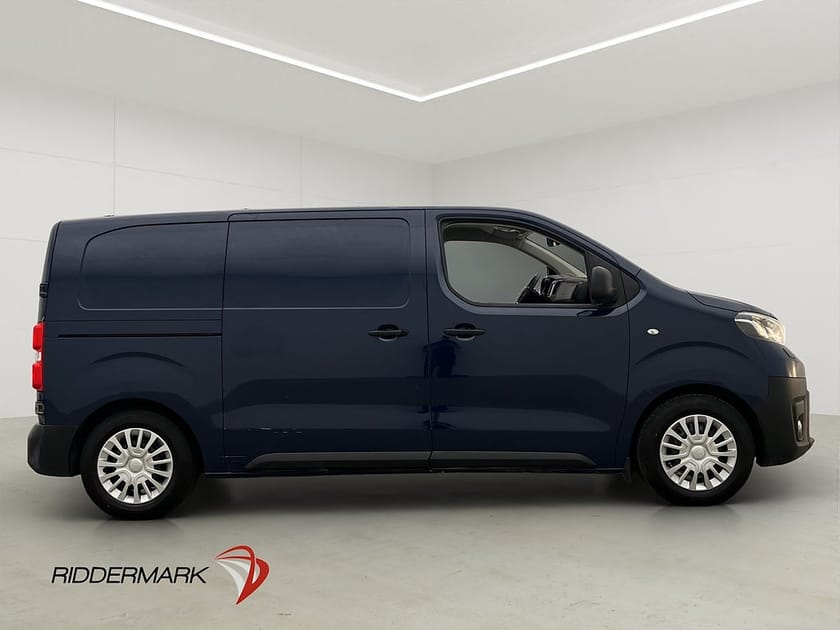 Bild 2 av Toyota Proace L2 Värm Drag HUD Kamera 2xDörrar CARPLAY Moms