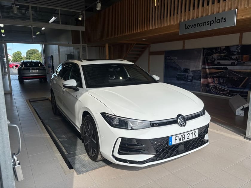 Bild 2 av Volkswagen Passat Variant eHybrid R-LINE | DRAG | PHEV PLUS | OTROLIGT PRIS
