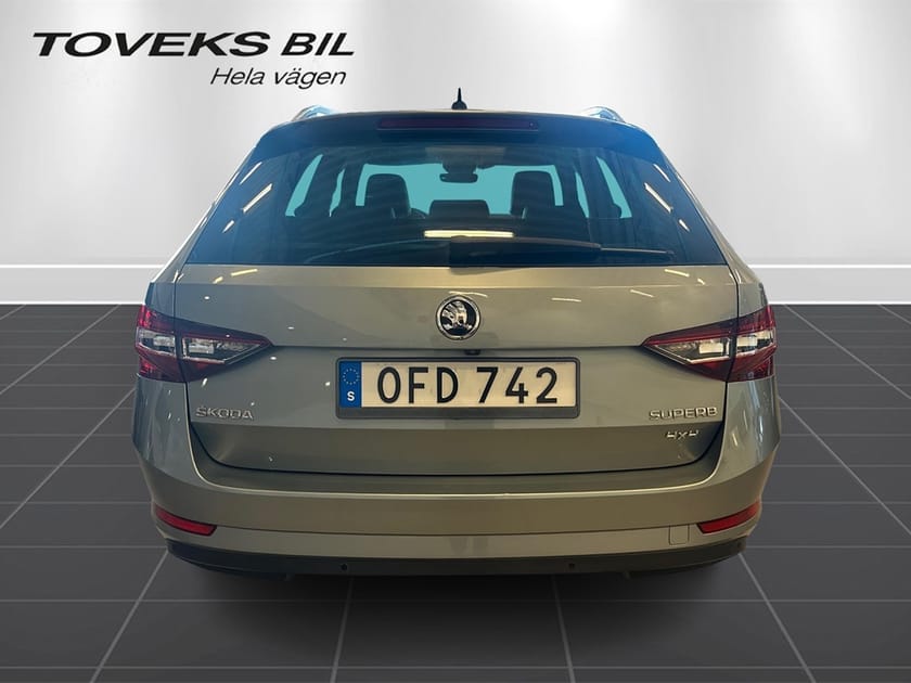 Bild 4 av Škoda Superb Kombi L&K TDI 190 DSG 4X4