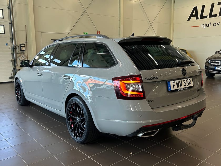 Bild 5 av Škoda Octavia Kombi Skoda RS 2.0 TDI AUT 4x4 RS Kamera/Navi/Värmare/Drag/Canton
