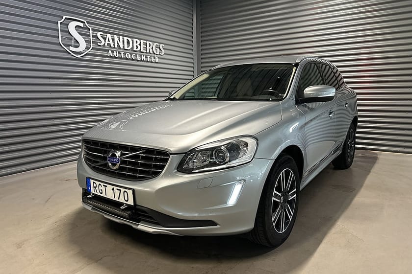 Bild 1 av Volvo XC60 D4 AWD Classic Summum Värmare Skinn Keyless Drag Eu6