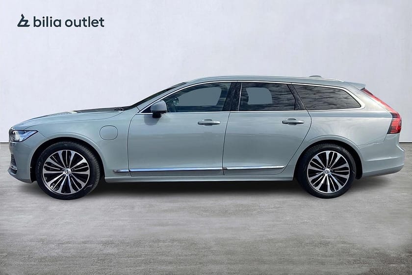 Bild 3 av Volvo V90 Recharge T6 AWD Core Ed. 350hk Drag Värmare Kamera MOMS