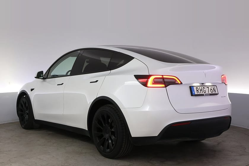 Bild 4 av Tesla Model Y Long Range AWD Autopilot Pano Drag