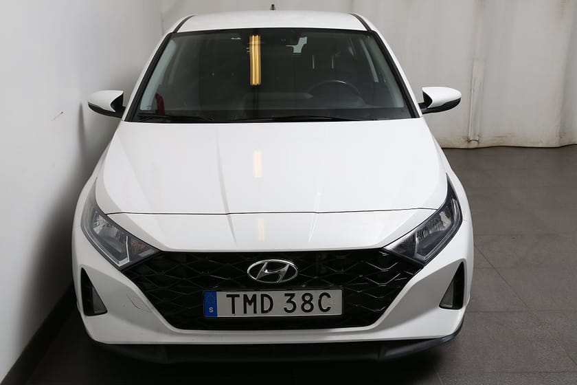 Bild 5 av Hyundai i20 1,0 T-GDI 100hk Essential Aut Kamera Motorvärmare