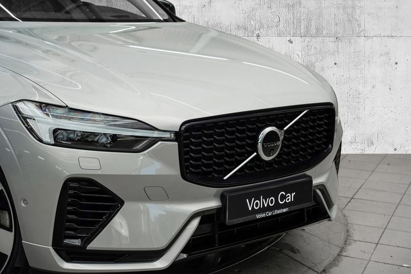 Bilde 3 av Volvo XC60 T6 AWD Plug In Hybrid Ultimate Dark 350Hk. Long Range!