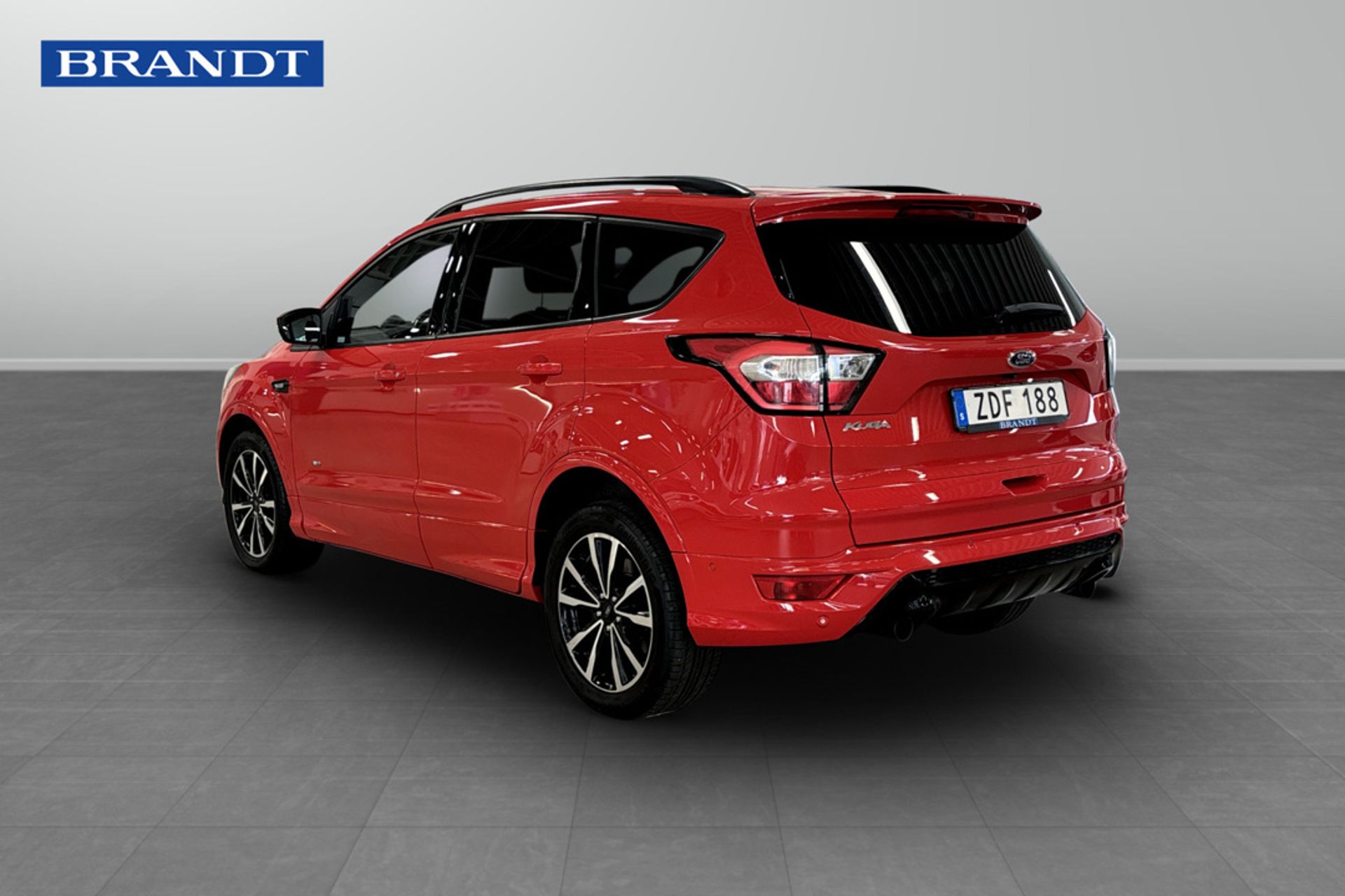 Ford Kuga 2.0 TDCi 2018, bild 2/9