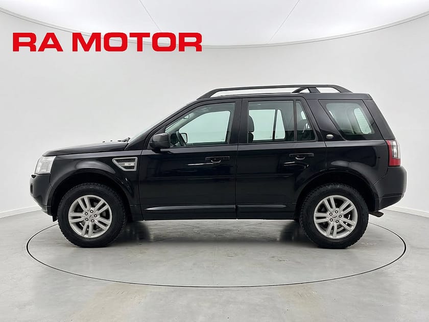 Bild 3 av Land Rover Freelander 2 2.2 TD4 150hk AWD | PDC | Farthållare |