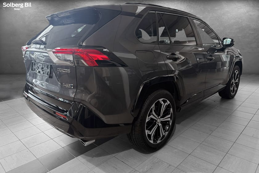 Bilde 4 av Suzuki Across Plug-in Hybrid 2,5 4x4 – 306 hk – 2021