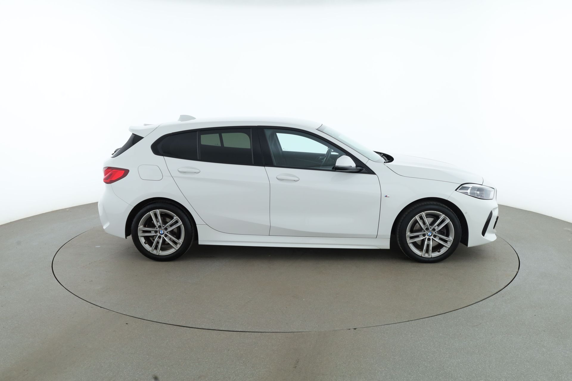 BMW 118 i M Sport / Rattvärme, PDC 2021, bild 7/40