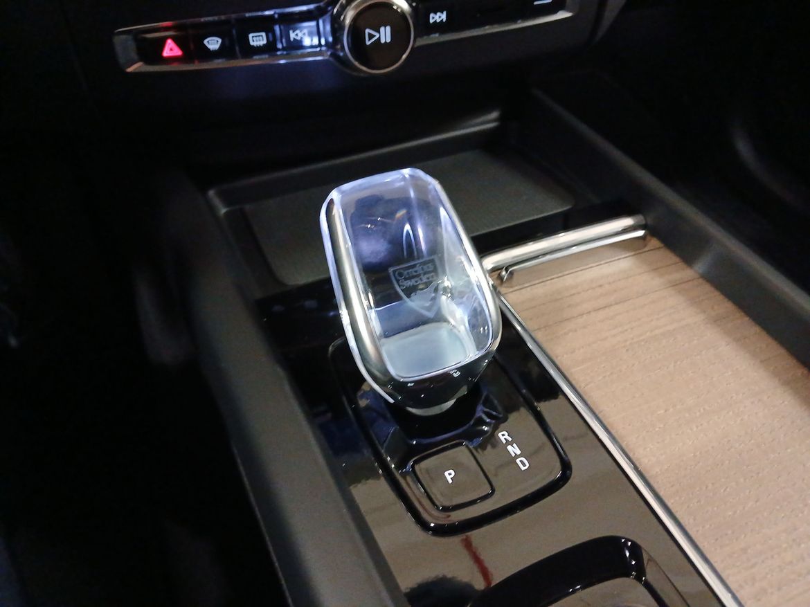 Bild 3 av 6 på bilen