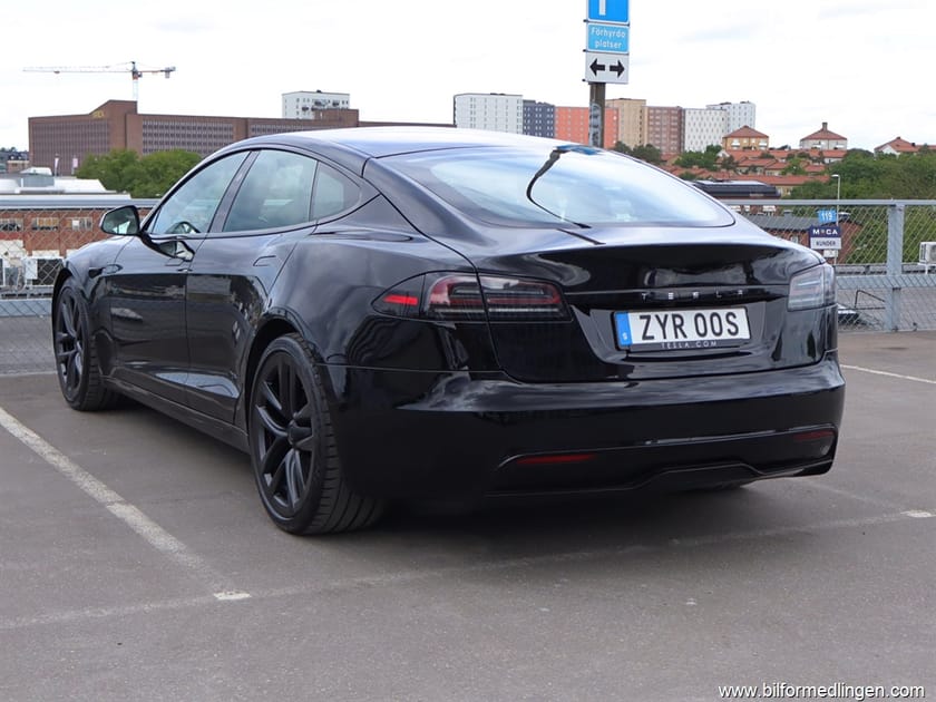 Bild 3 av Tesla Model S Long Range 685hk S/V-hjul Yoke Moms