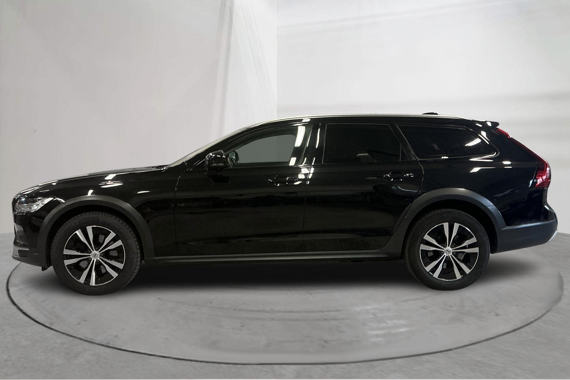Volvo V90 B4 AWD 2021, photo 2/10