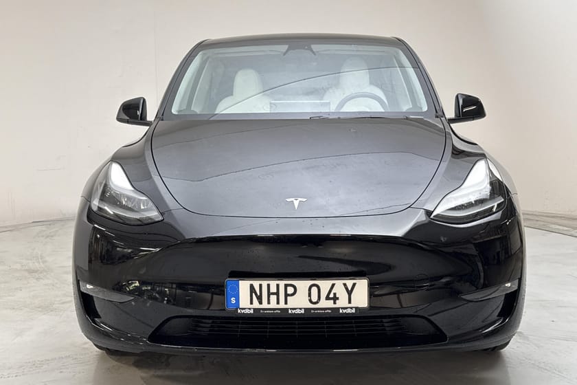 Bild 5 av Tesla Model Y Long Range AWD Dual Motor Vit inredning