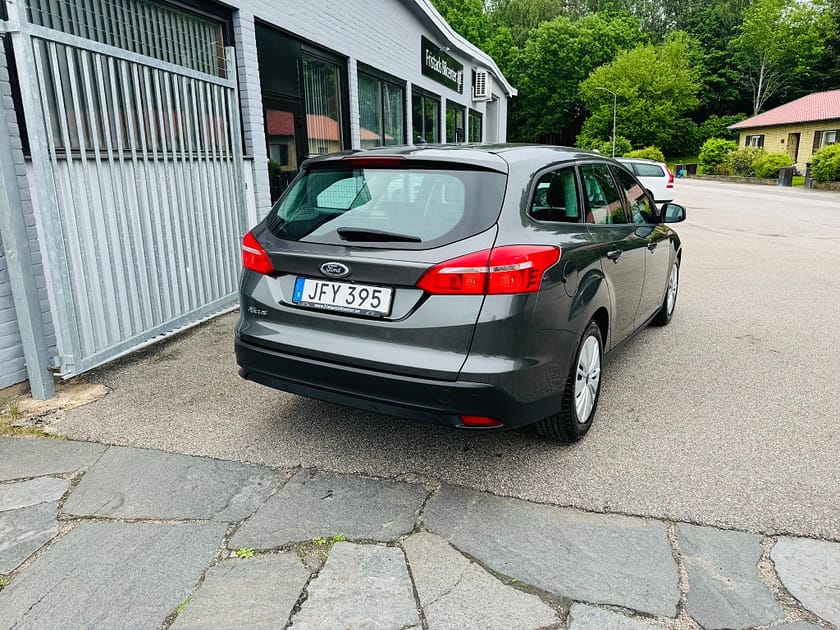 Bild 3 av Ford Focus Kombi 1.5 TDCI 95HK TREND / VÄRMARE