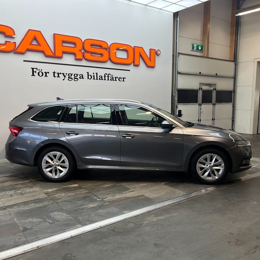 Bild 3 av Škoda Octavia Kombi iV Skoda Style Carplay Backkamera Värmare Rattvär