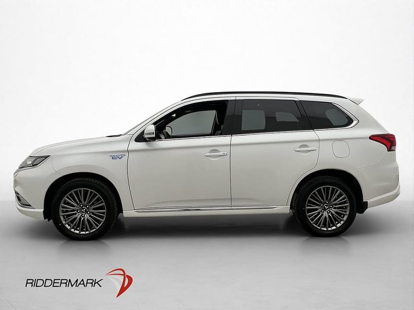 Bild 4 av Mitsubishi Outlander PHEV 224hk AWD S-Edition Taklucka 360°