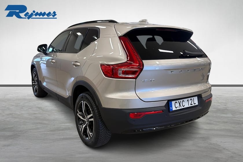 Bild 3 av Volvo XC40 B4 FWD Bensin Plus Dark