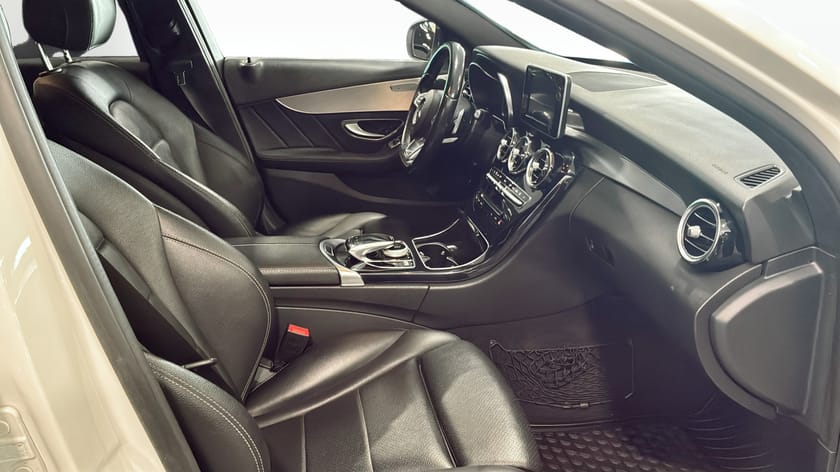 Bild 3 av Mercedes-Benz C 220 T d KOMBI / AMG PAKET