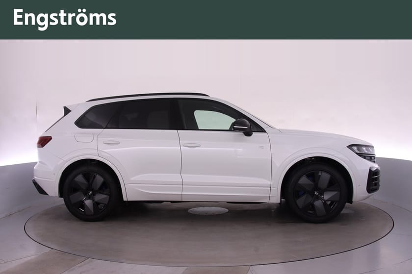 Bild 2 av Volkswagen Touareg R eHybrid 462hk FINAL EDITION