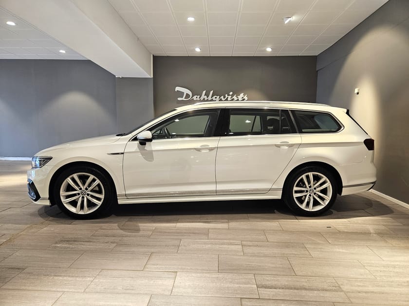 Bild 5 av Volkswagen Passat Sportscombi SC R-Line 200hk 4M | V-hjul Drag Värmare