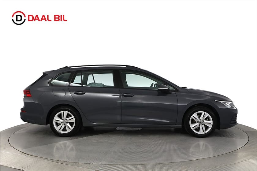 Bild 5 av Volkswagen Golf Sportscombi SC 1.5 eTSI 150HK P-VÄRM DRAG B-KAM COCKPIT NAVI 3-ZON