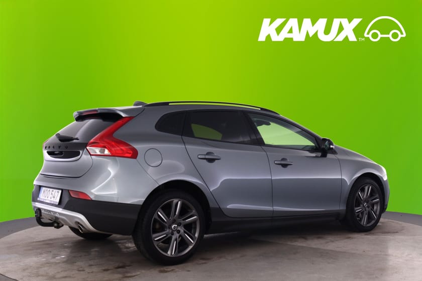 Bild 2 av Volvo V40 Cross Country D4 Momentum Business Edt 190hk B-Kam Värmare