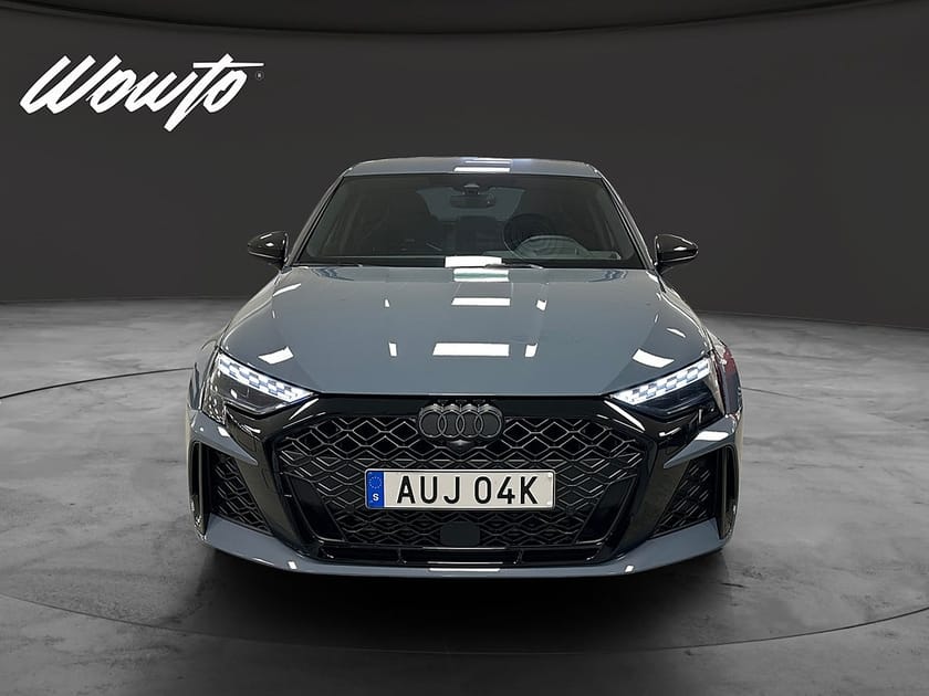Bild 2 av Audi RS3 Sportback 2.5TFSI 400HK /RS-Skalstolar/Svensksåld