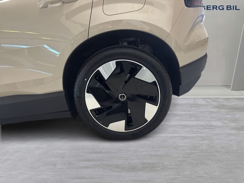 Bild 5 av Volvo EX30 Single Motor Extended Range Plus 🟣, Dual-Tone Tak, Elmanövrerade framstolar, Tonade rutor, Harman/Kardon