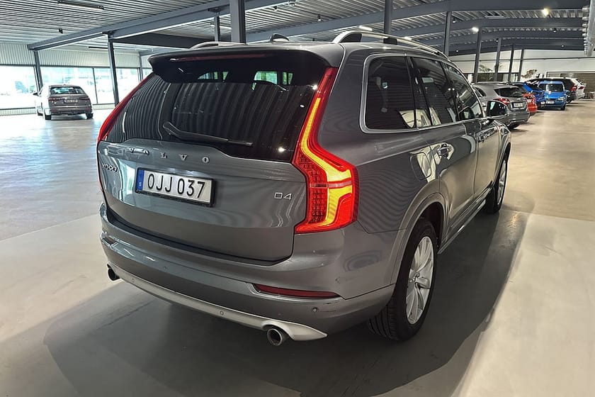 Bild 4 av Volvo XC90 D4 Momentum Backkamera Värmare Navi Drag 7-sits Eu6
