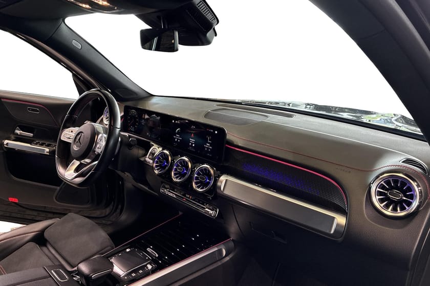 Bild 5 av Mercedes-Benz EQB 300 4MATIC | AMG Line |
