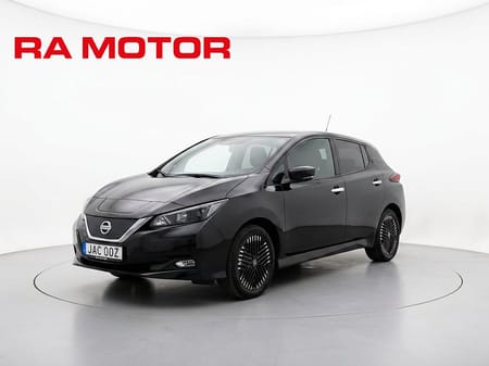 Nissan Leaf Tekna | 40kWh | 360° | Bose | Värmepump | Navi | Moms