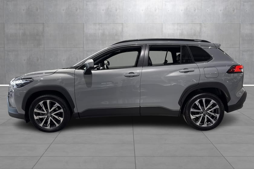 Bilde 2 av Toyota Corolla Cross Hybrid AWD-i Executive navi,