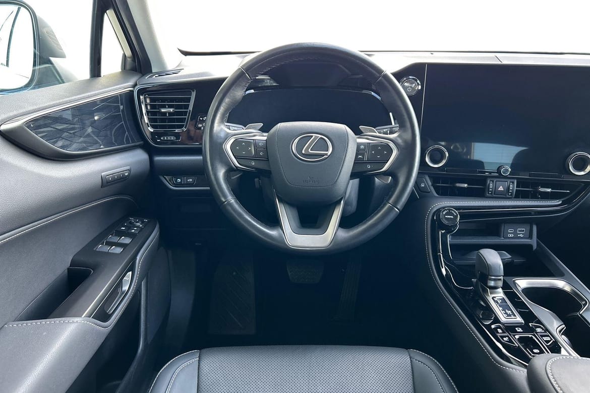 Lexus NX 450h+ E-CVT, 309hp, 2023