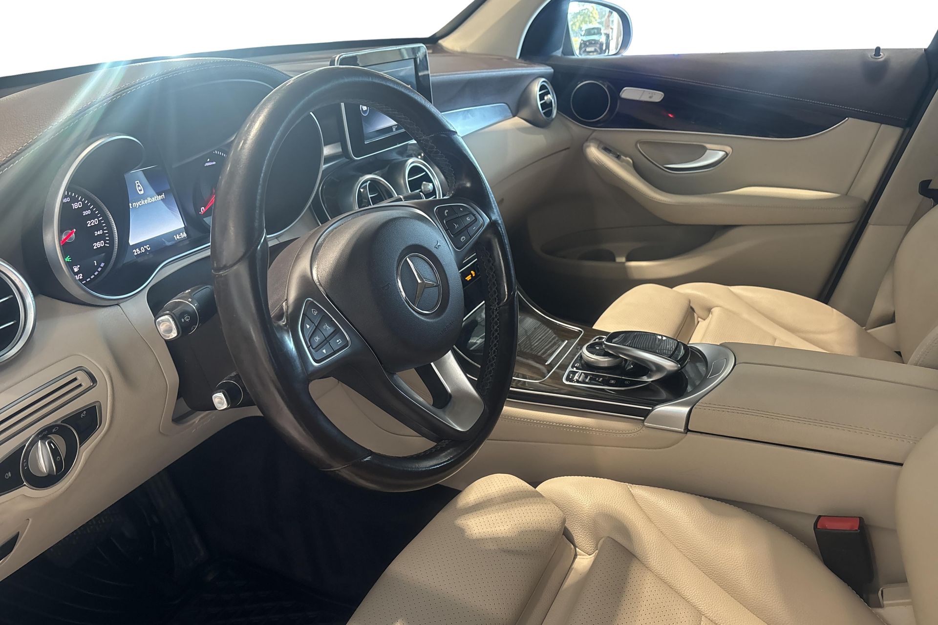 Mercedes-Benz GLC 2017, photo 6/10