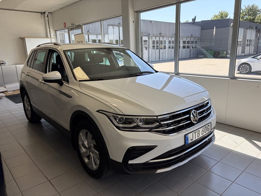 Bild 2 av Volkswagen Tiguan ELEGANCE 2.0 TDI SCR 4MOTION