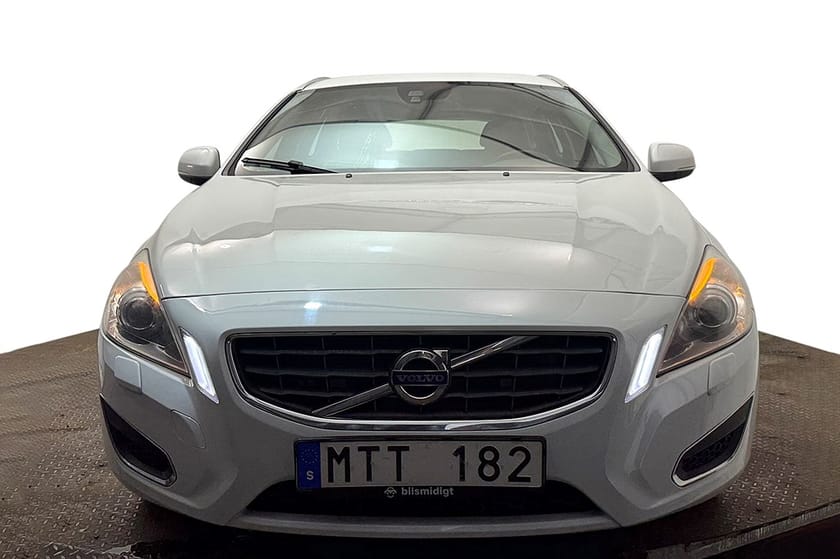 Bild 3 av Volvo V60 T3 Summum Drag Läder Stolminne 150hk