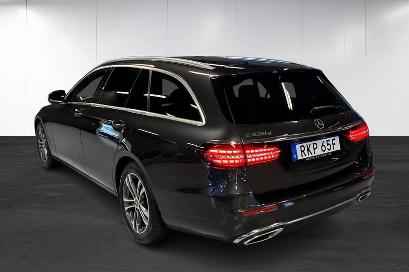 Bild 4 av Mercedes-Benz E 220 T d 9G-Tronic | Avantgarde | Advancedpaket Plus | Drag | Navi | Backkamera |