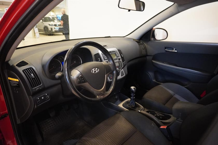 Bild 2 av Hyundai i30 1.6 Manuell, 126hk 5d