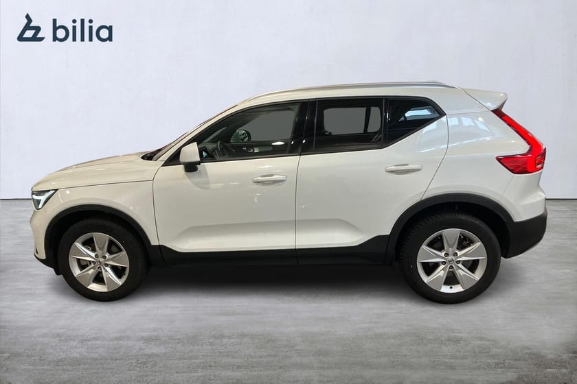 Bild 3 av Volvo XC40 B4 FWD Bensin Core SE II Parkeringssensor fram/bak Mörkt tonade rutor 5 st