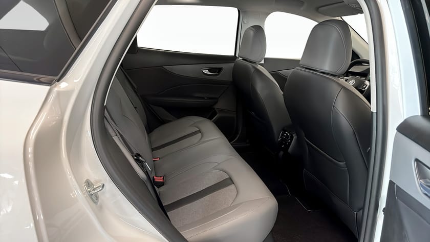 Bild 5 av MG S5 EV Long Range LUXURY 64 KWH-Laddkort värde 15 000 kr ingår