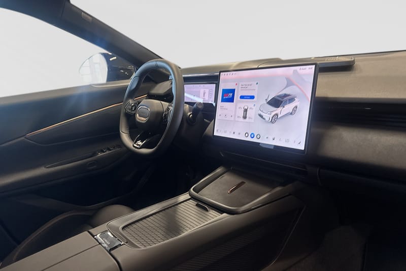 Lynk & Co 08 PHEV