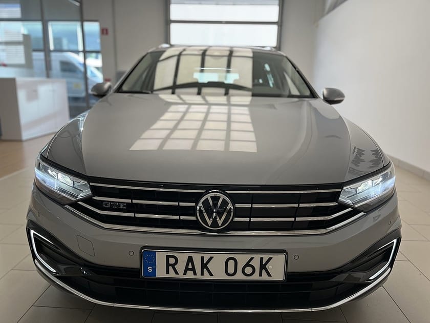 Bild 4 av Volkswagen Passat Sportscombi GTE 1.4 TSI DSG 218HK|B-kamera|Drag|Navi|Car-play