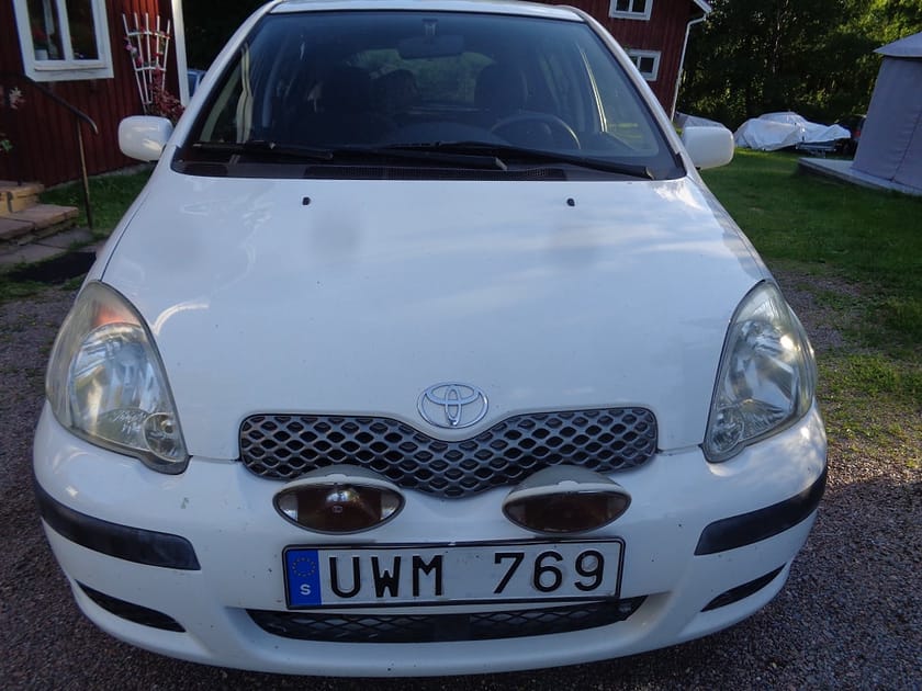 Bild 3 av Toyota Yaris 5-D 1.0 NYBES U.A./NYSERV/END. 10600 MIL/AC/MVG/FINANS