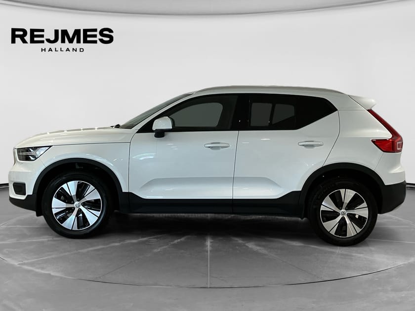 Bild 3 av Volvo XC40 B4 FWD Bensin Mom Adv Navi Pro Edt