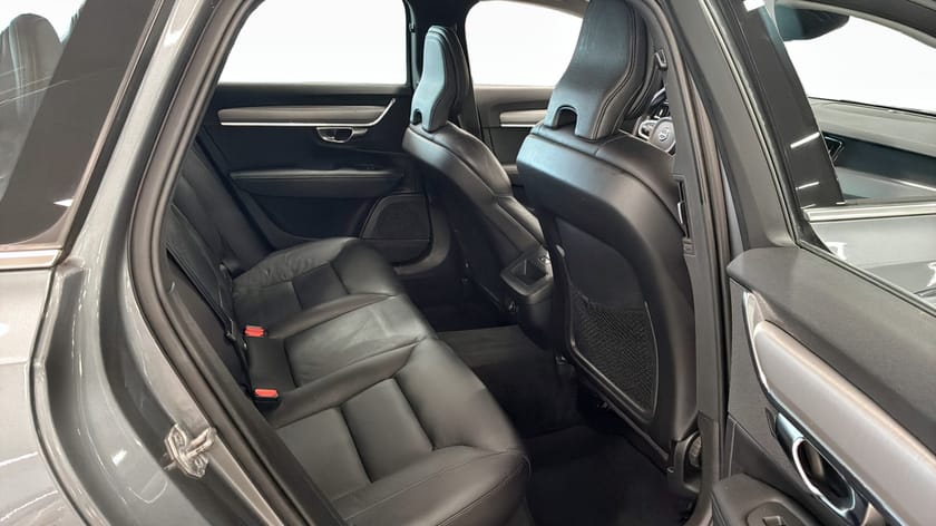 Bild 5 av Volvo V90 D4 Momentum SE / VoC /