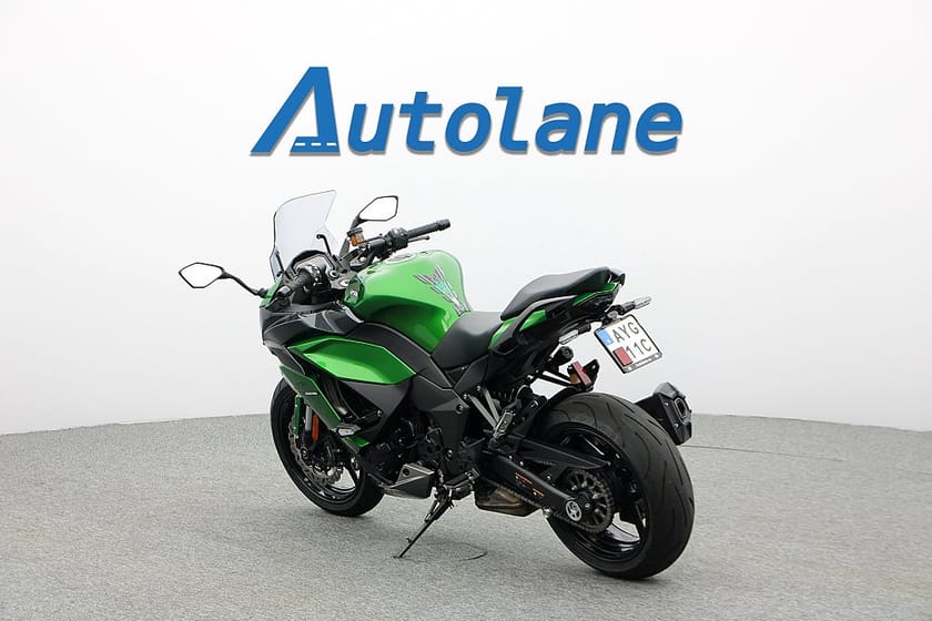 Bild 3 av Kawasaki Ninja Z1000SX *Quickshifter, Farthållare, Nyservad