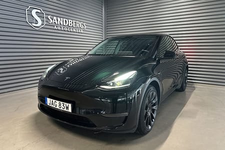 Tesla Model Y Long Range AWD 514hk Backkamera Panorama Drag