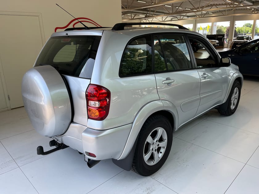 Bild 3 av Toyota RAV4 2,0 vvt 4wd Nybesiktigad